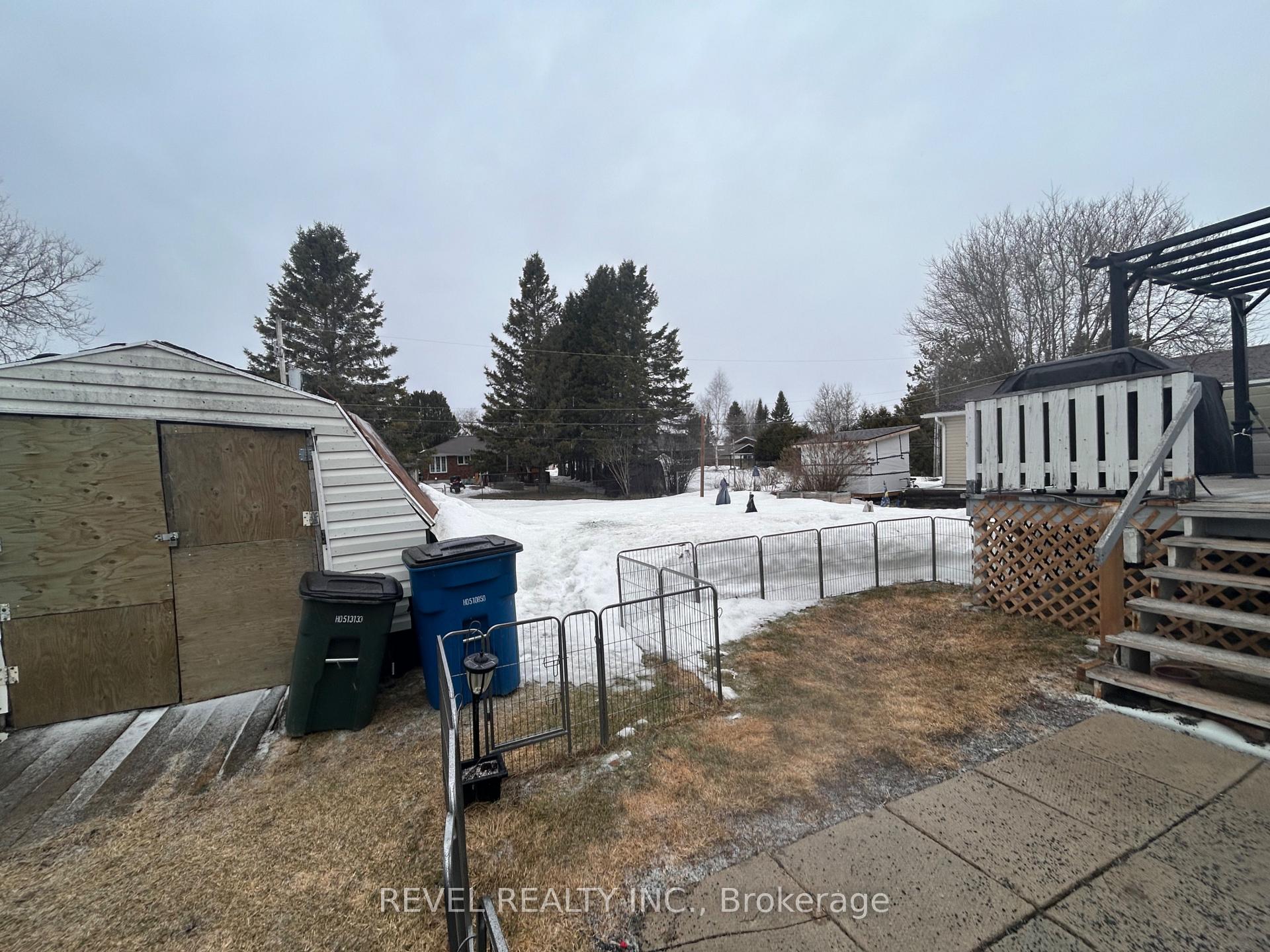 Photo 30 of 347 Seventeenth Avenue, Cochrane — HOMEH