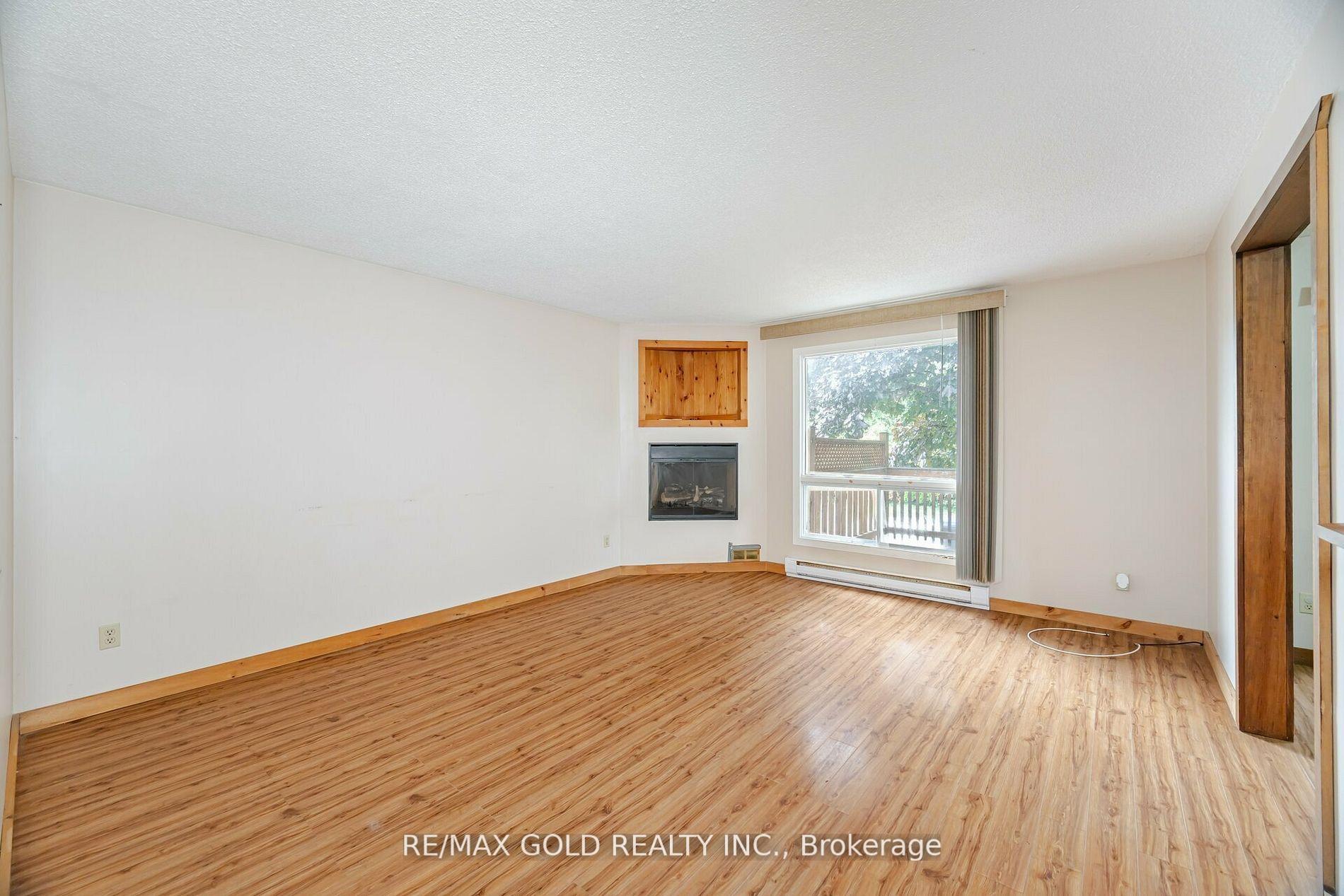 Photo 8 of 564 Simcoe Street, Collingwood — HOMEH
