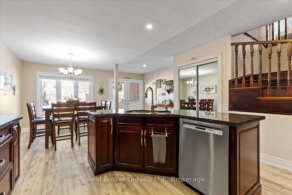 Photo 8 of 125 Blackburn Drive, Brant, Brantford Twp — HOMEH