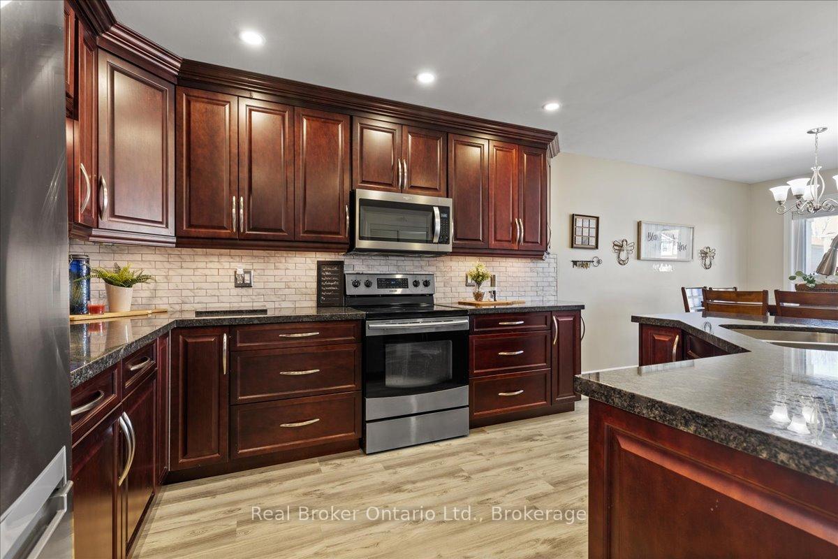Photo 7 of 125 Blackburn Drive, Brant, Brantford Twp — HOMEH