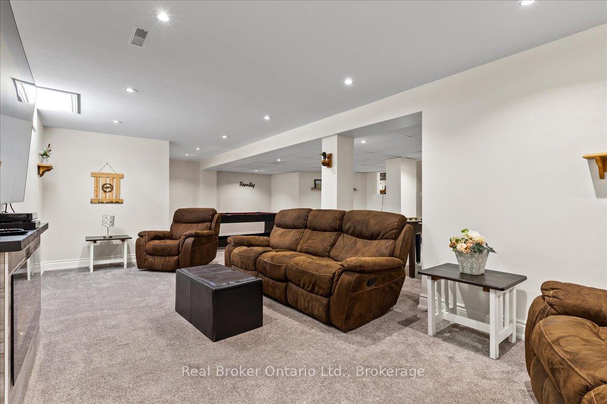 Photo 30 of 125 Blackburn Drive, Brant, Brantford Twp — HOMEH