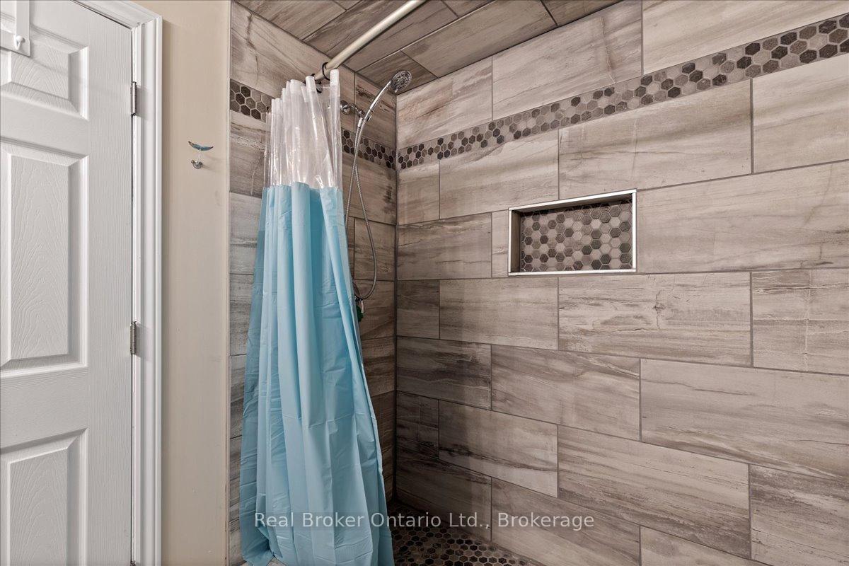 Photo 38 of 125 Blackburn Drive, Brant, Brantford Twp — HOMEH