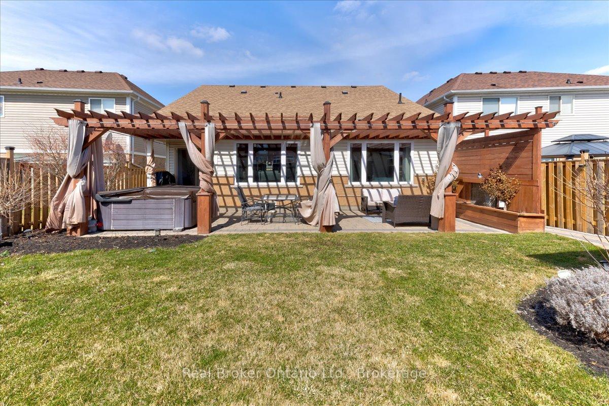 Photo 39 of 125 Blackburn Drive, Brant, Brantford Twp — HOMEH