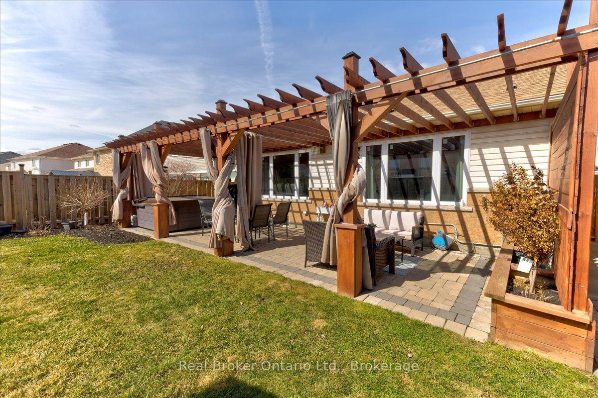 Photo 45 of 125 Blackburn Drive, Brant, Brantford Twp — HOMEH