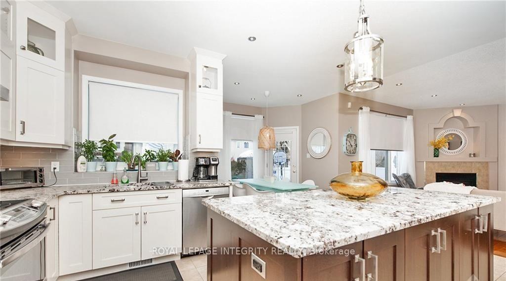 Photo 8 of 5 Bracewood Way, Ottawa, Barrhaven - Stonebridge — HOMEH