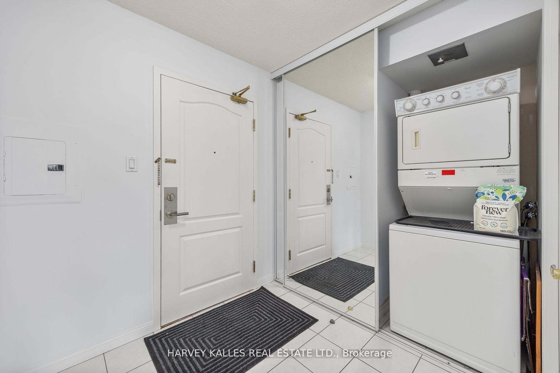 Photo 2 of Unit 302, 18 Wanless Avenue, Toronto, Lawrence Park North — HOMEH