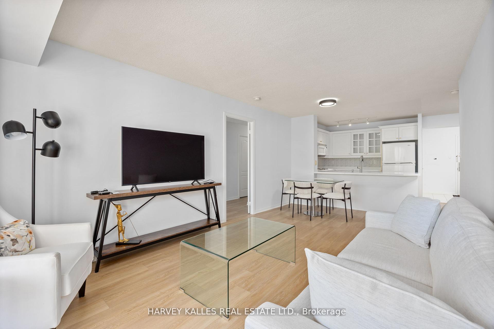 Photo 10 of Unit 302, 18 Wanless Avenue, Toronto, Lawrence Park North — HOMEH