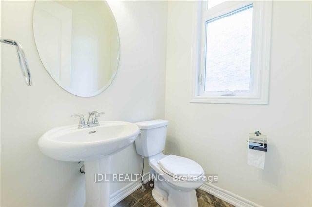 Photo 3 of 36 Boland Court, Aurora, Rural Aurora — HOMEH