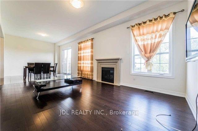 Photo 8 of 36 Boland Court, Aurora, Rural Aurora — HOMEH