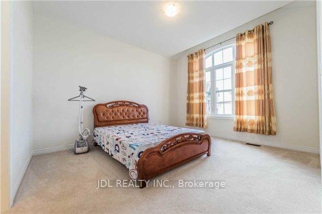 Photo 13 of 36 Boland Court, Aurora, Rural Aurora — HOMEH