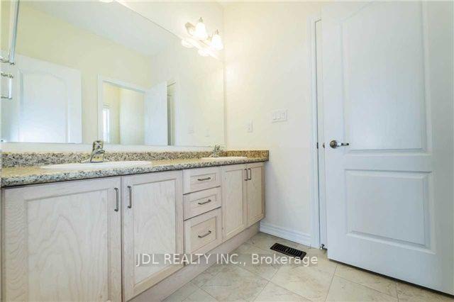 Photo 14 of 36 Boland Court, Aurora, Rural Aurora — HOMEH