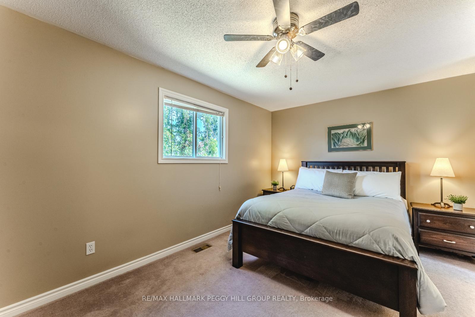 Photo 4 of 4 Mapleton Avenue, Barrie, Holly — HOMEH