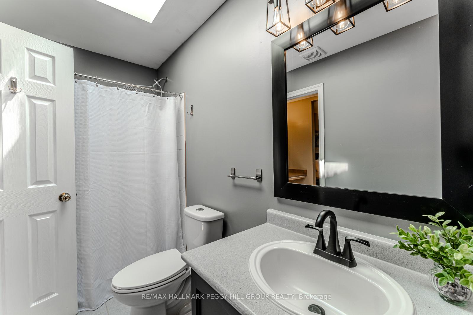 Photo 8 of 4 Mapleton Avenue, Barrie, Holly — HOMEH