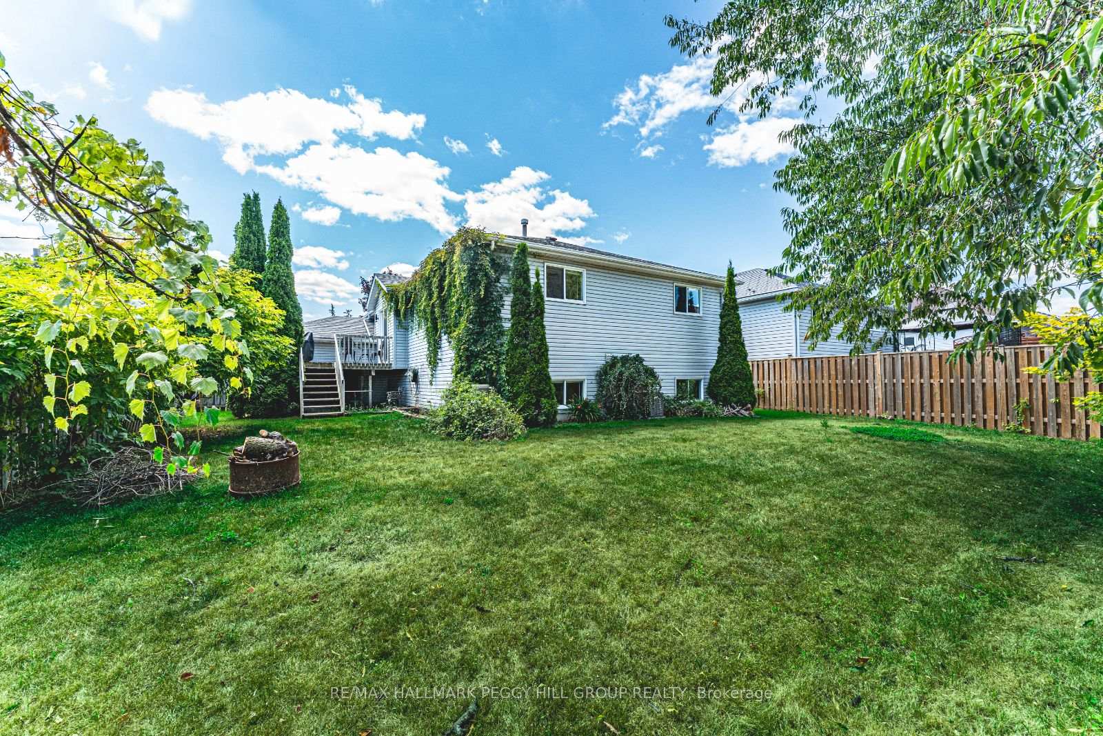 Photo 16 of 4 Mapleton Avenue, Barrie, Holly — HOMEH