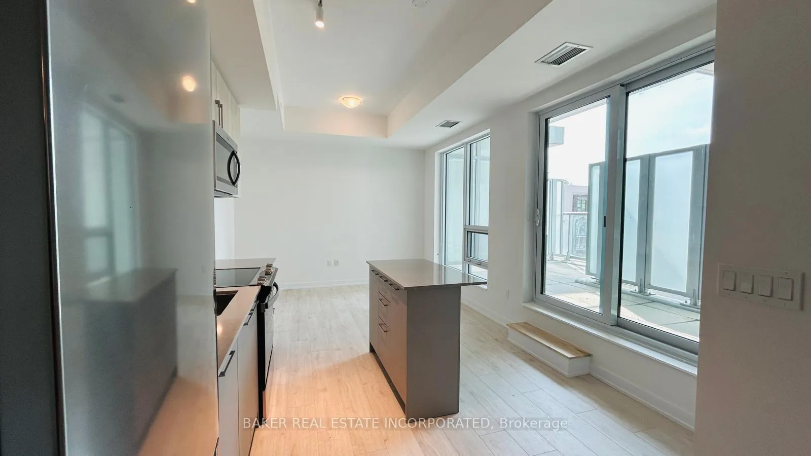 Photo 4 of Unit 201, 500 Plains Road E, Burlington, LaSalle — HOMEH