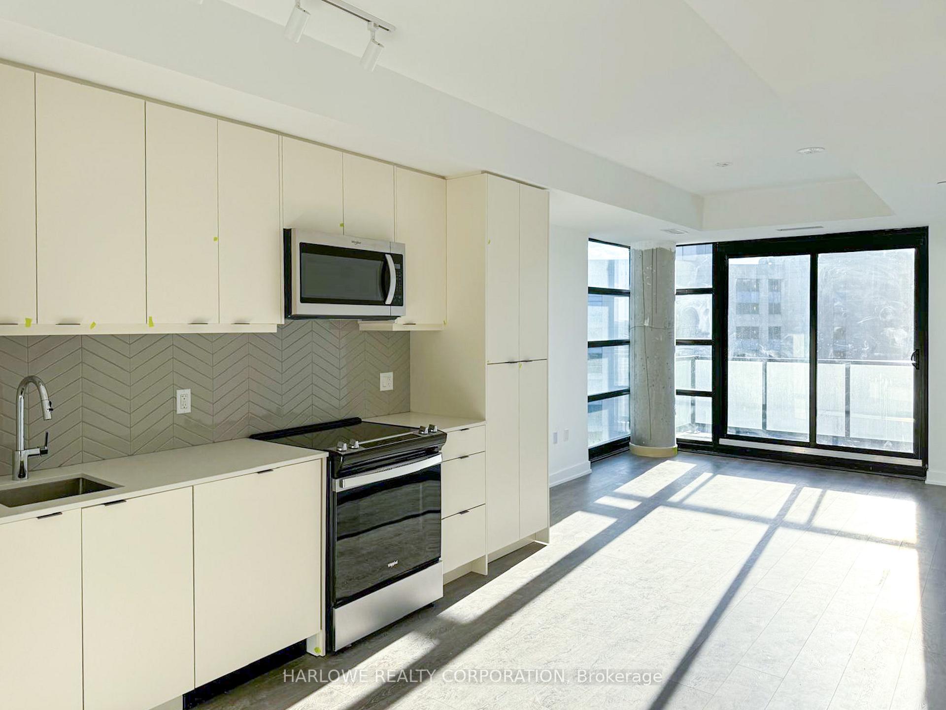 Front of Unit 908 A, 1606 Charles Street