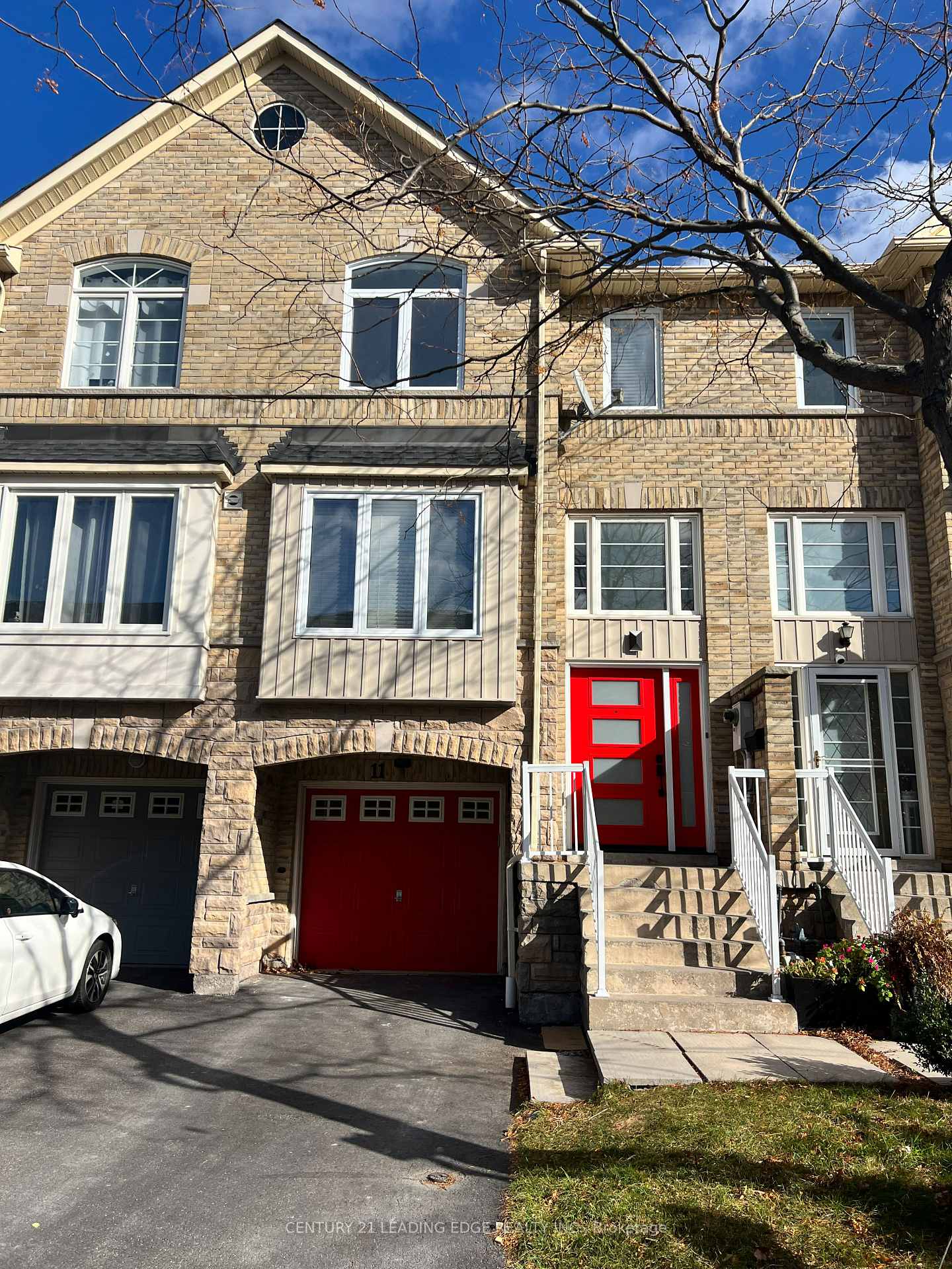 Photo 3 of 11 Talbotshire Street, Ajax, South West — HOMEH