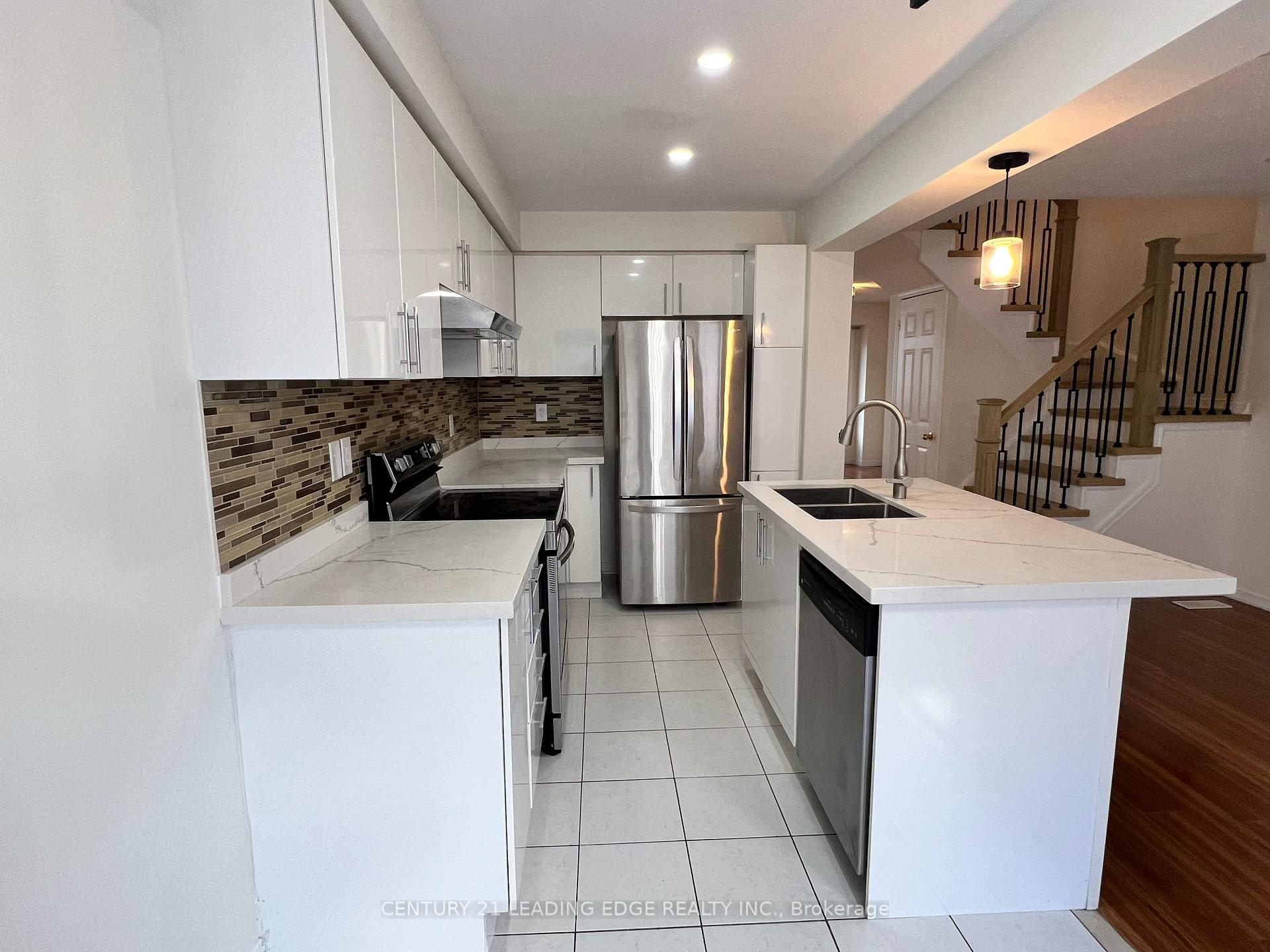Photo 5 of 11 Talbotshire Street, Ajax, South West — HOMEH