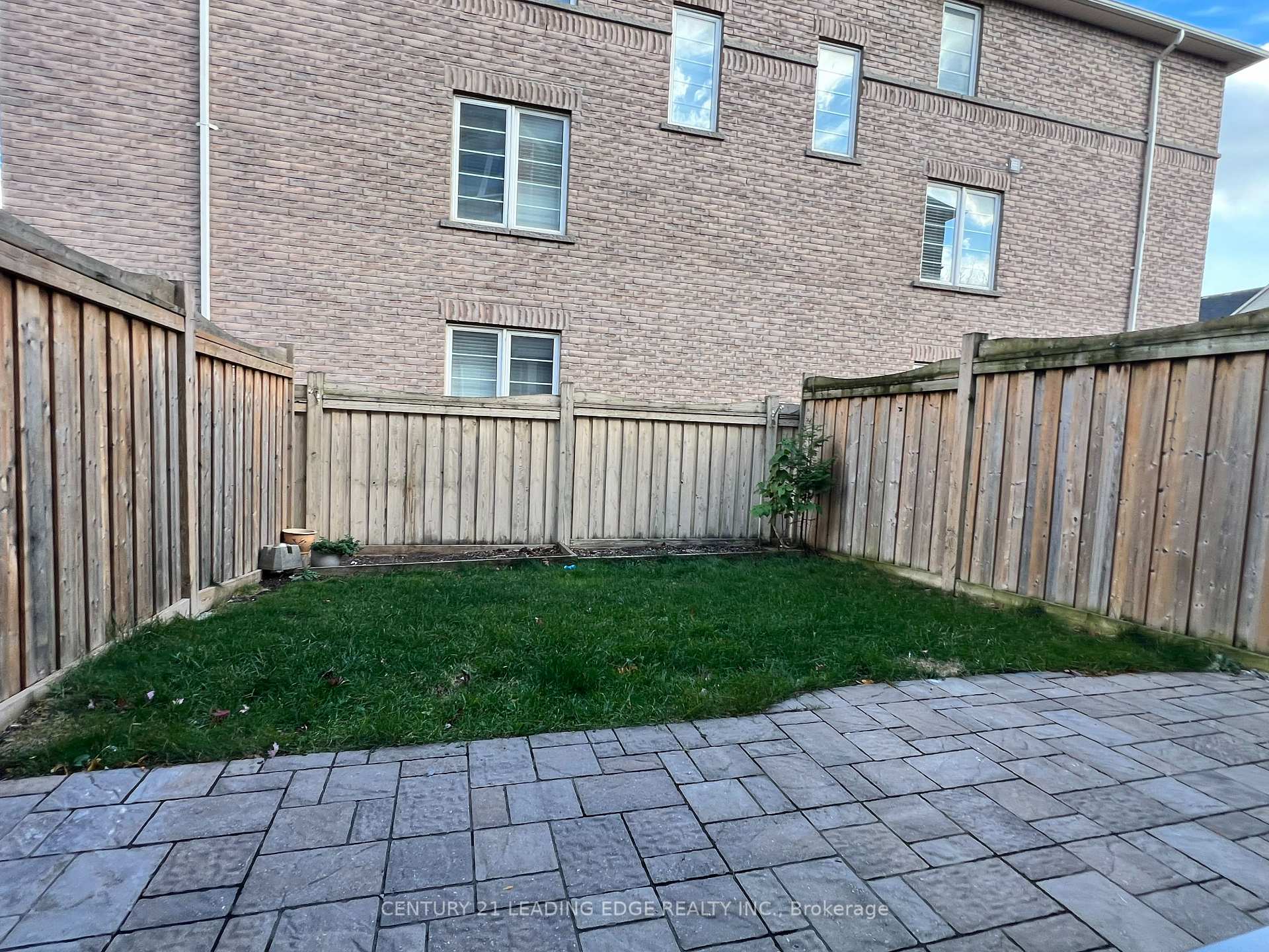 Photo 22 of 11 Talbotshire Street, Ajax, South West — HOMEH