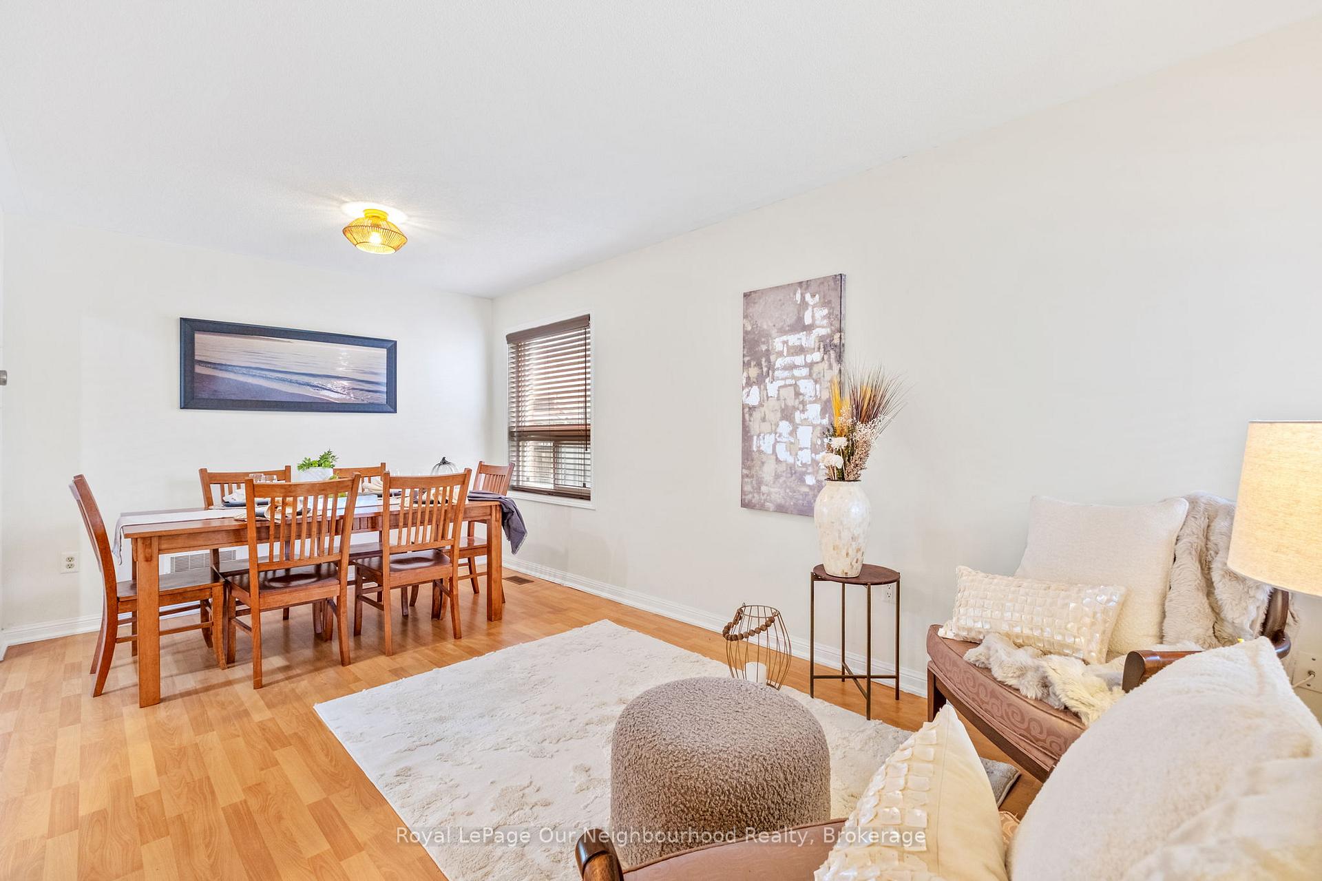 Photo 5 of 282 Bons Avenue, Clarington, Bowmanville — HOMEH