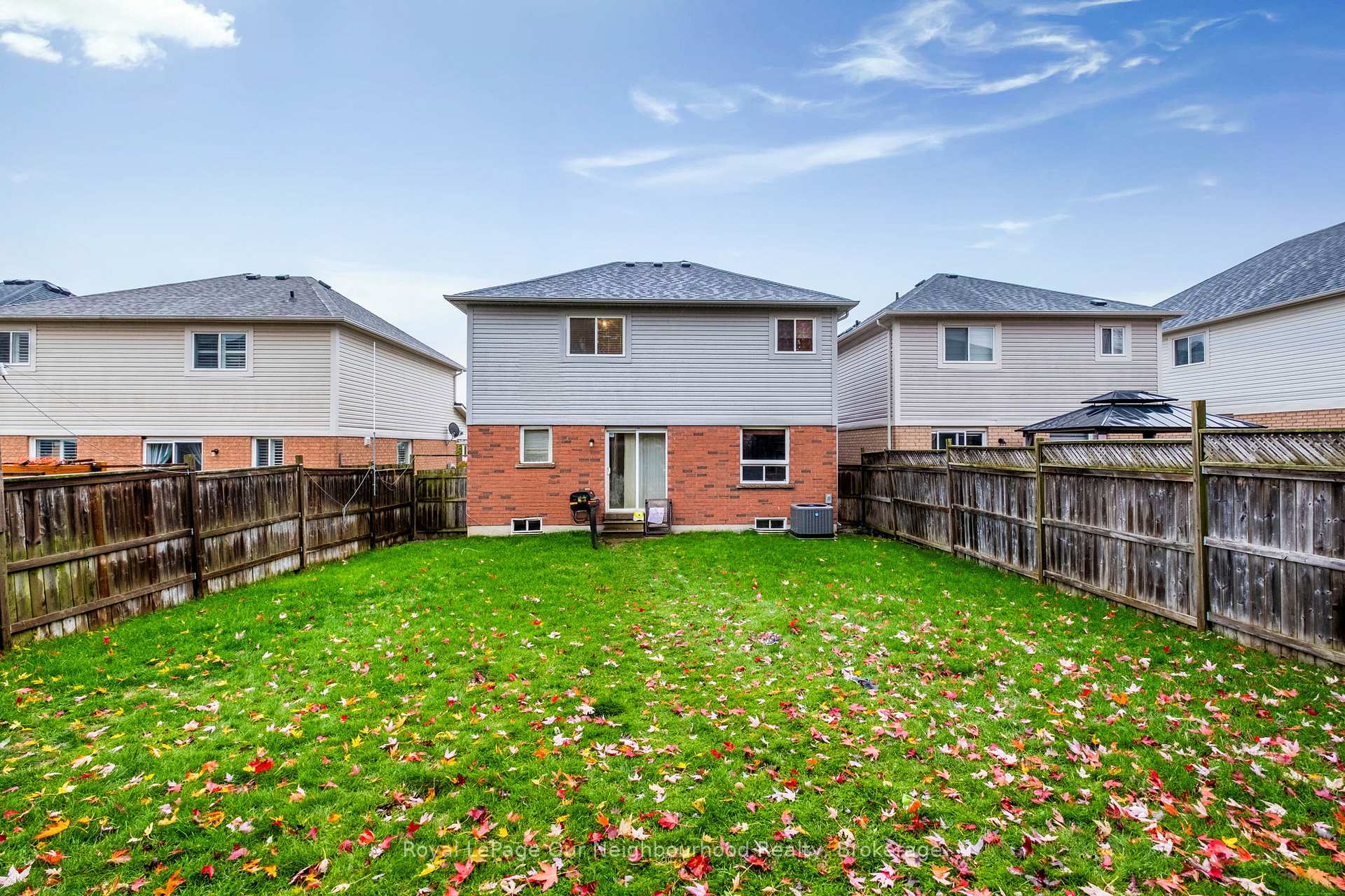 Photo 25 of 282 Bons Avenue, Clarington, Bowmanville — HOMEH