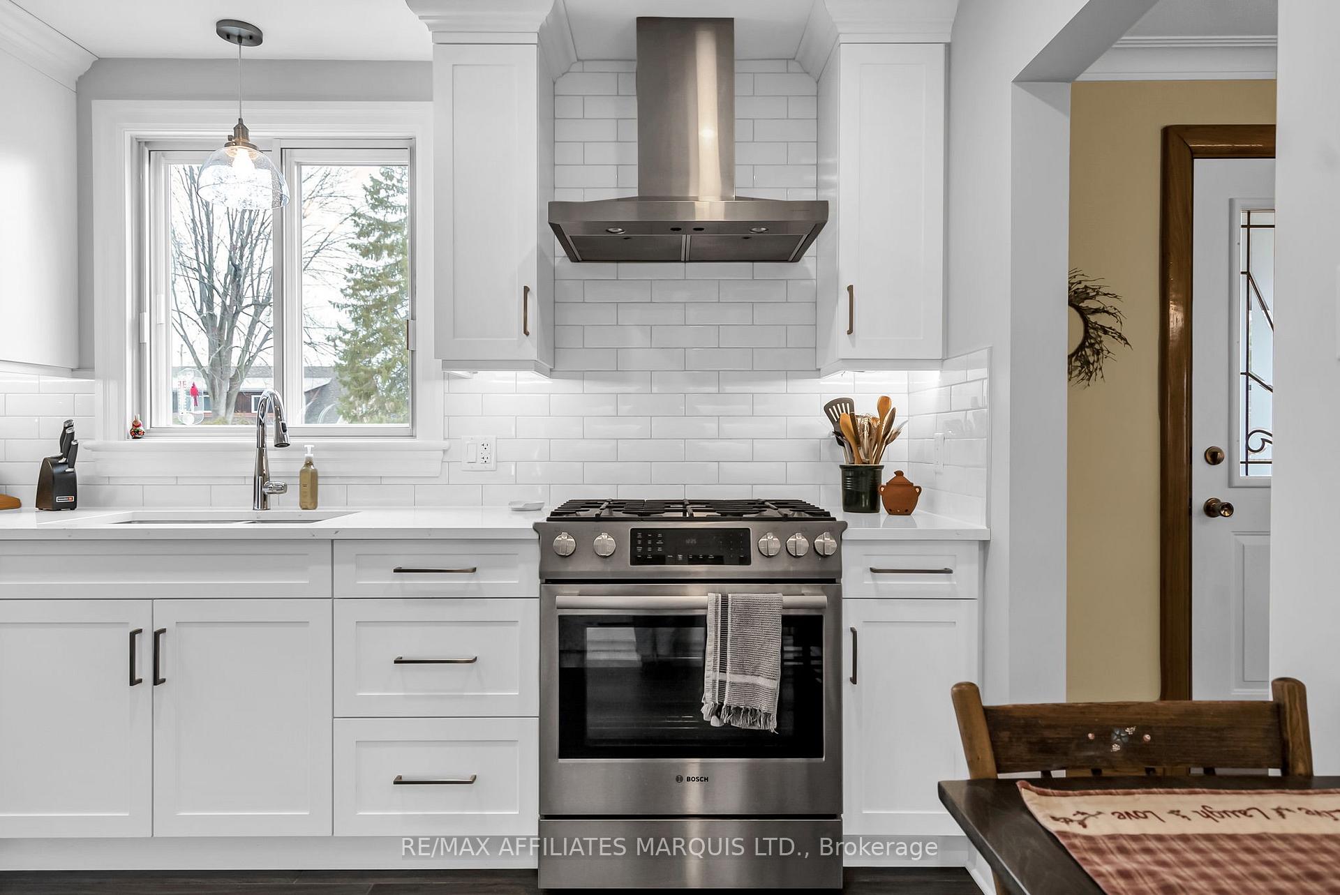Photo 6 of 1601 Peter Street, Cornwall — HOMEH