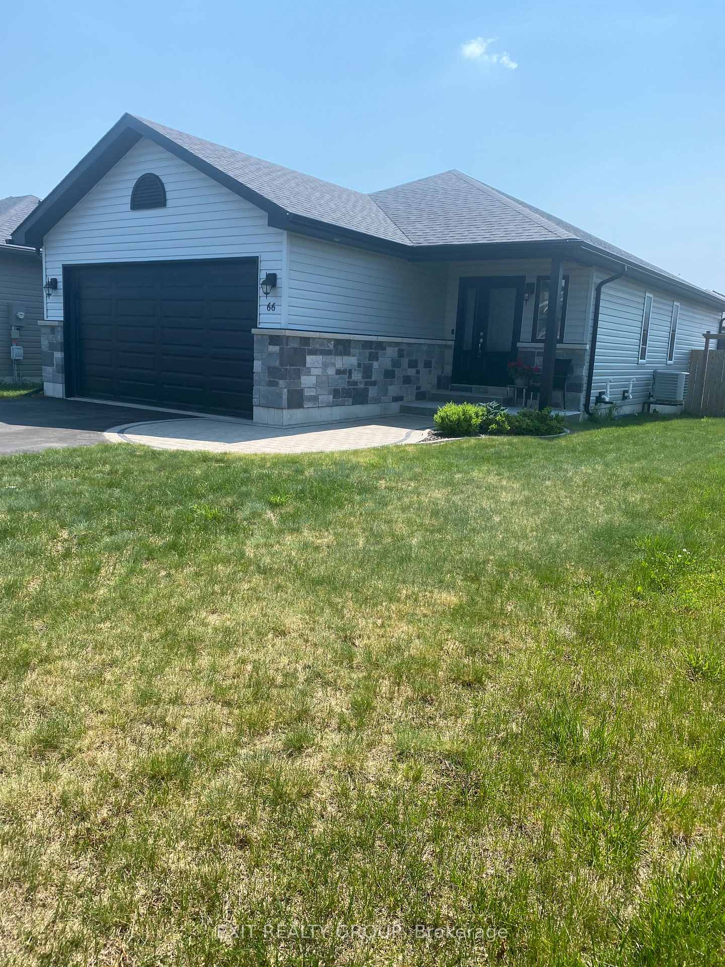 Photo 5 of 66 Deacon Place, Belleville, Belleville Ward — HOMEH