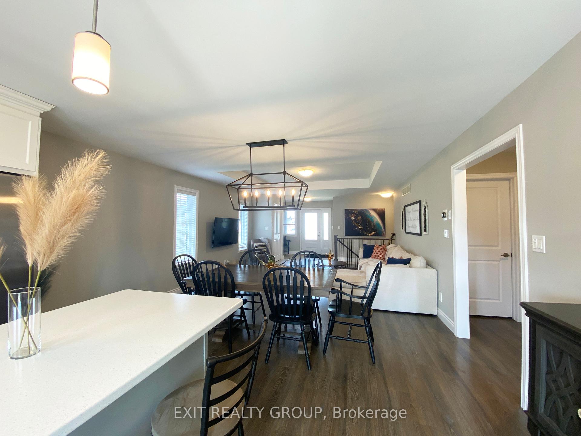 Photo 12 of 66 Deacon Place, Belleville, Belleville Ward — HOMEH