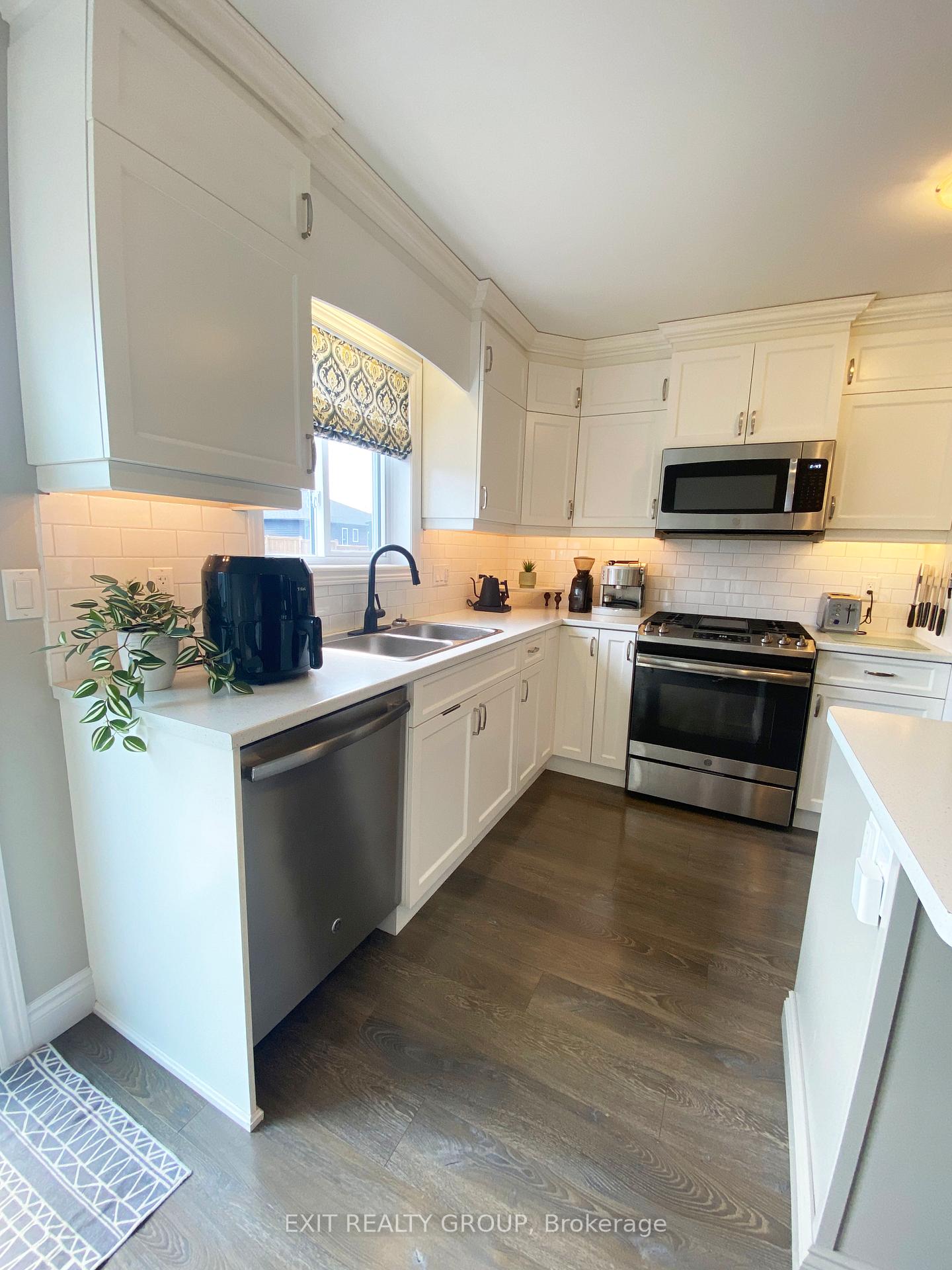 Photo 16 of 66 Deacon Place, Belleville, Belleville Ward — HOMEH