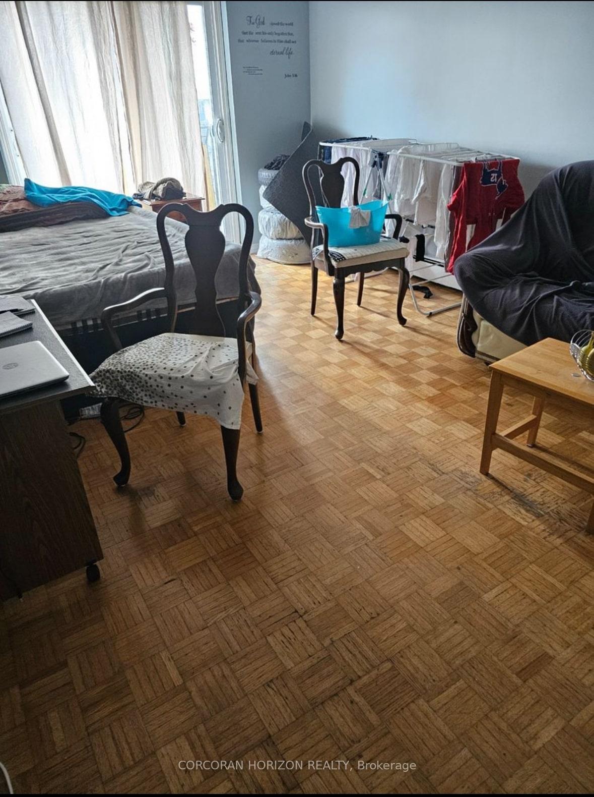 Photo 3 of Unit 14, 12 Brant Avenue, Guelph, Victoria North — HOMEH