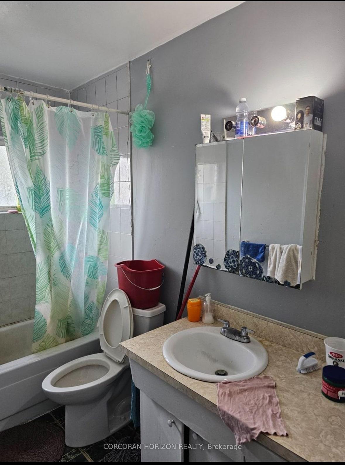 Photo 6 of Unit 14, 12 Brant Avenue, Guelph, Victoria North — HOMEH
