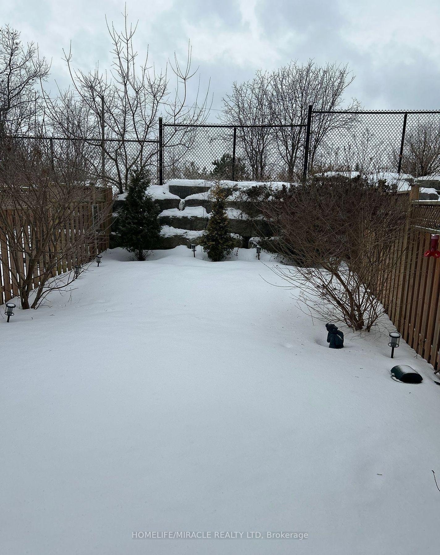 Photo 13 of 43 Bloomington Drive, Cambridge — HOMEH