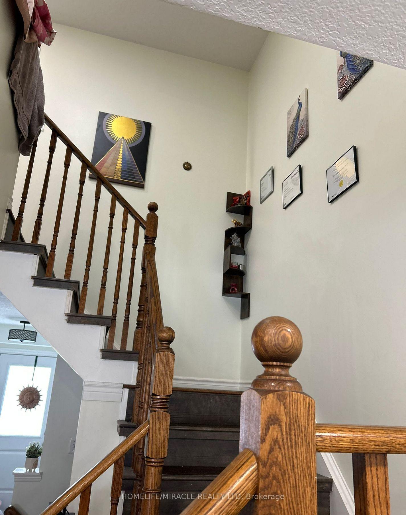 Photo 17 of 43 Bloomington Drive, Cambridge — HOMEH