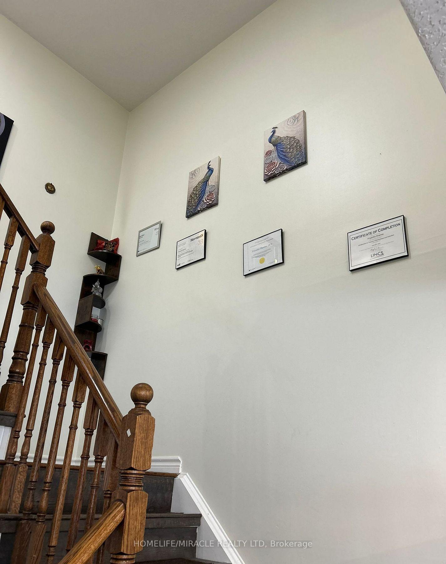 Photo 18 of 43 Bloomington Drive, Cambridge — HOMEH