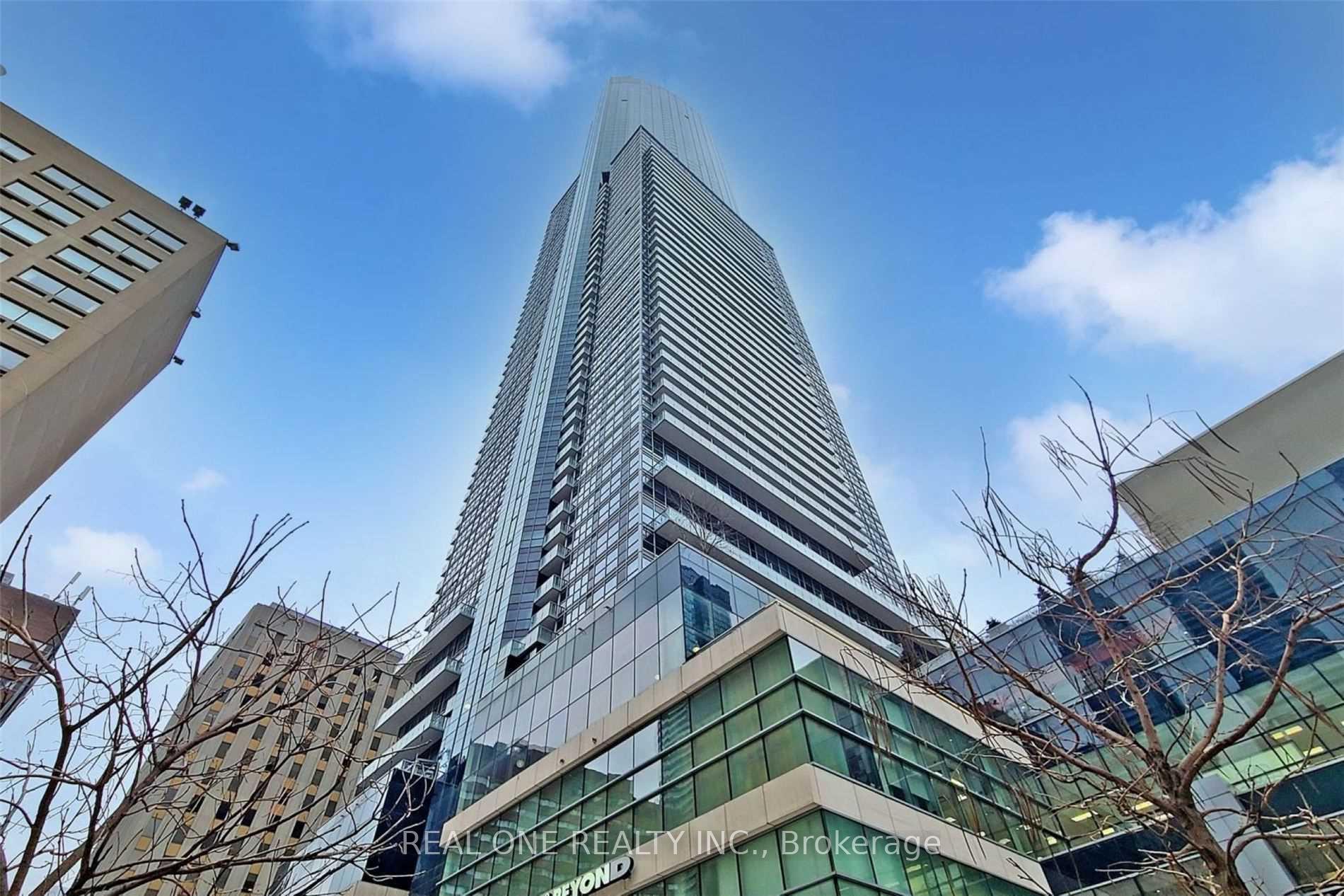 Front of Unit 4208, 386 Yonge Street
