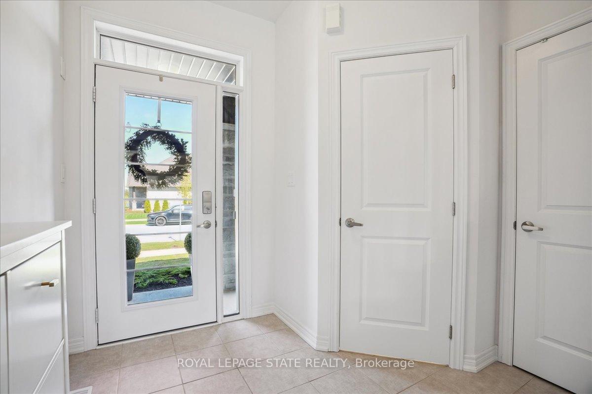 Photo 13 of 101 Tom Brown Drive, Brant, Paris — HOMEH