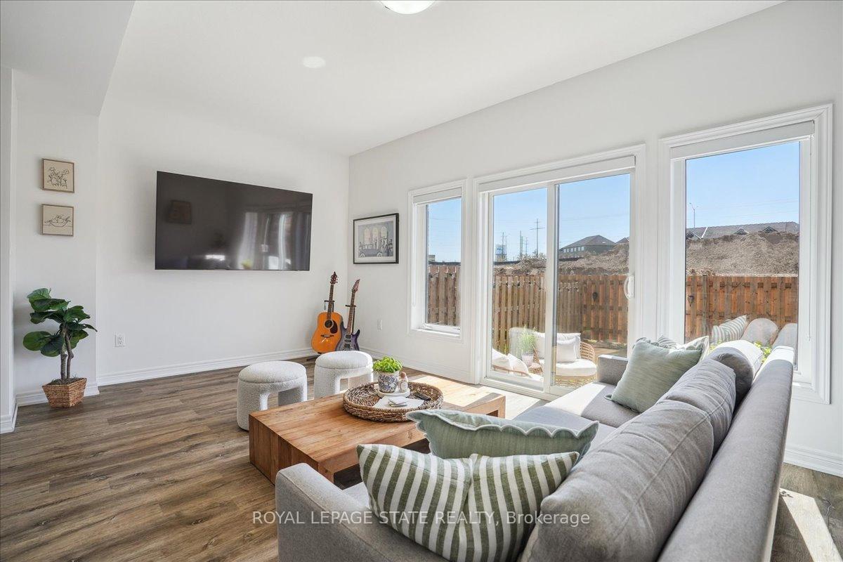 Photo 18 of 101 Tom Brown Drive, Brant, Paris — HOMEH
