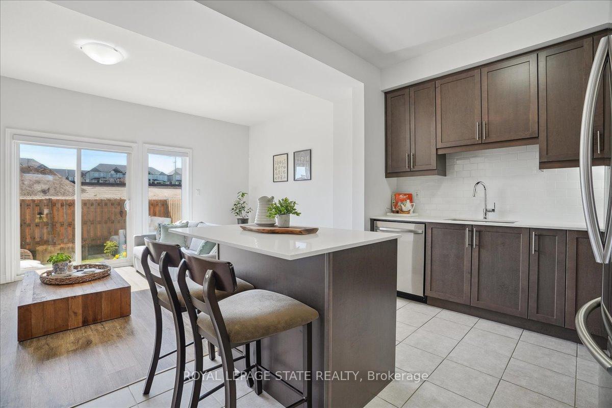 Photo 21 of 101 Tom Brown Drive, Brant, Paris — HOMEH