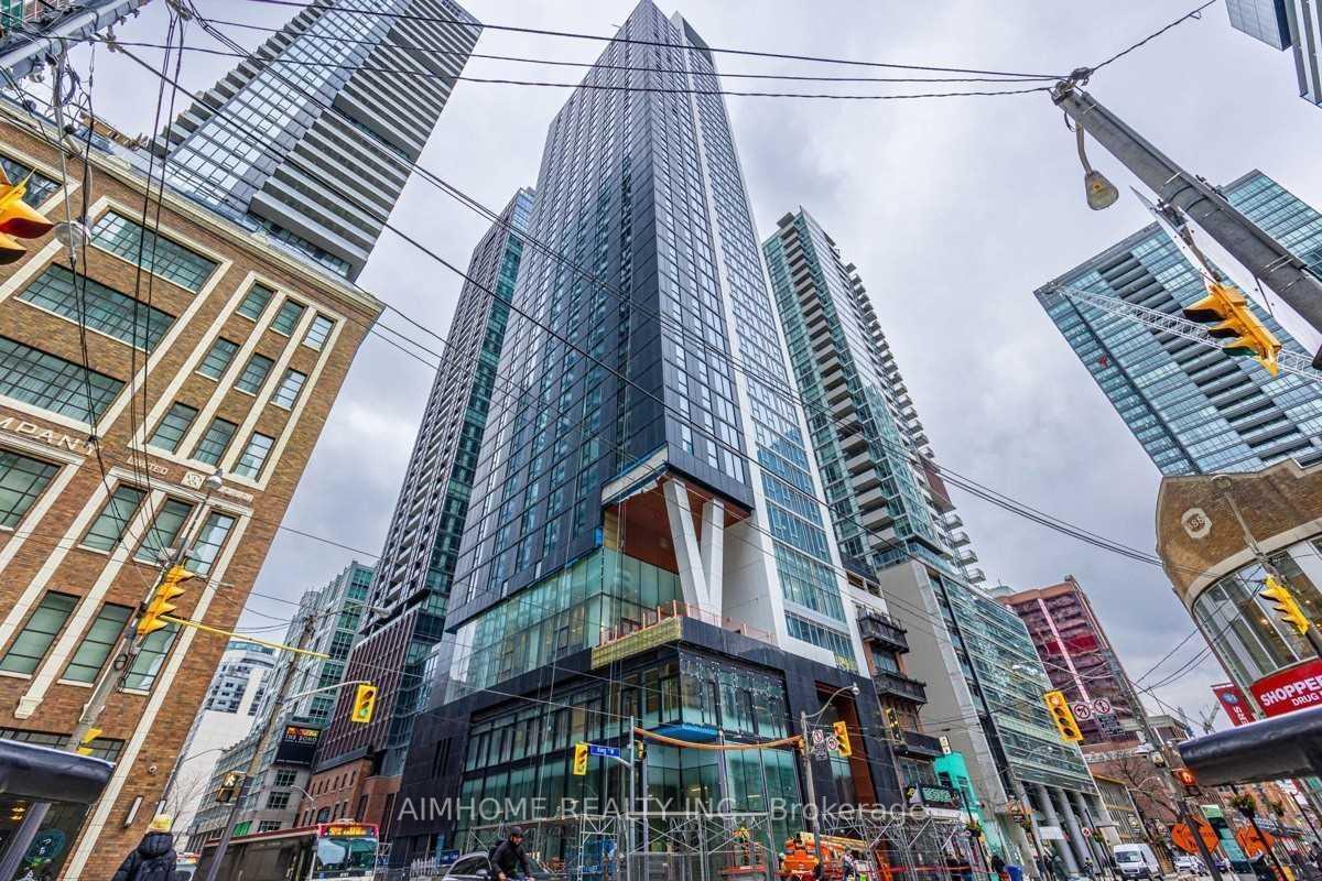 Front of Unit 3802, 357 King Street W