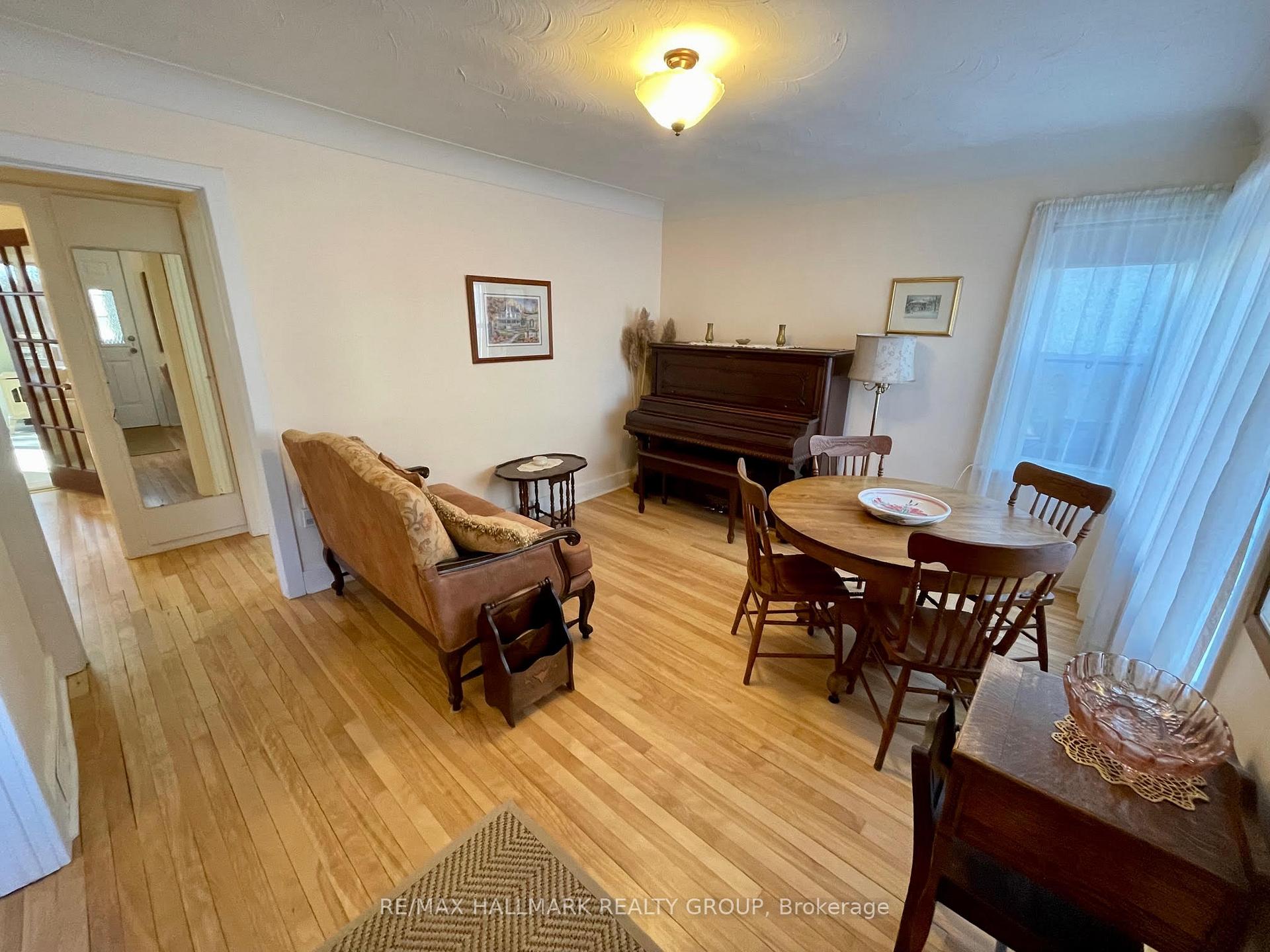 Photo 2 of 112 Clegg Street, Ottawa, Ottawa East — HOMEH