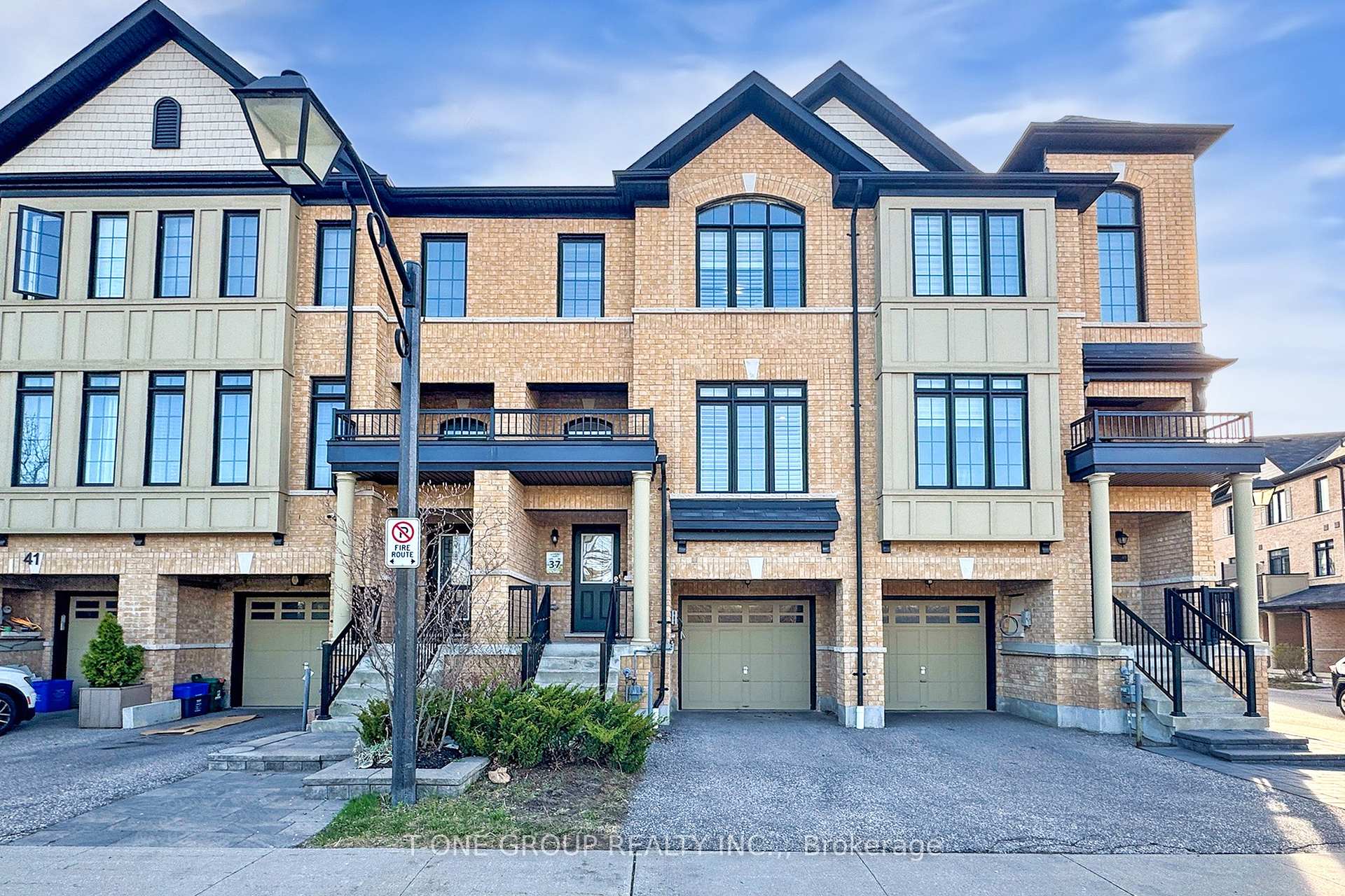 Photo 1 of 37 Quarrie Lane, Ajax, Northwest Ajax — HOMEH