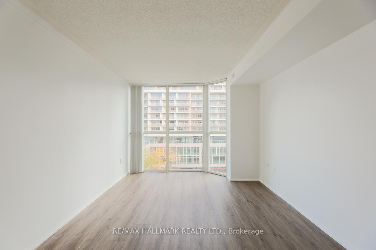 Photo 10 of Unit 901, 701 King Street W, Toronto, Niagara — HOMEH