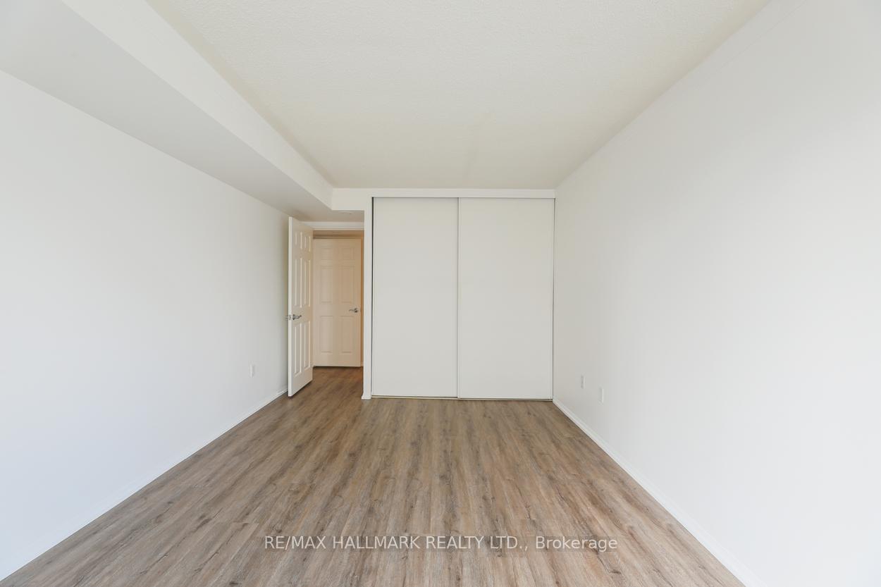 Photo 16 of Unit 901, 701 King Street W, Toronto, Niagara — HOMEH