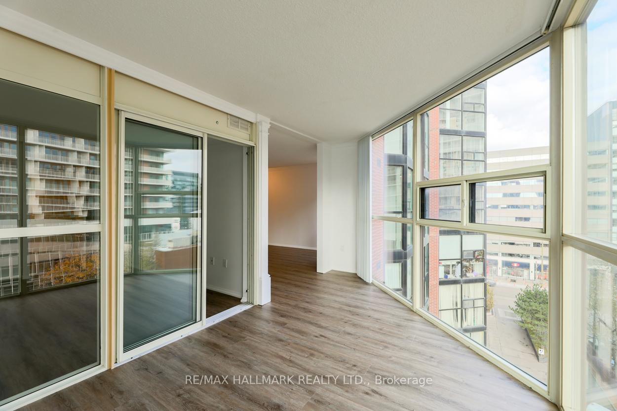 Photo 20 of Unit 901, 701 King Street W, Toronto, Niagara — HOMEH