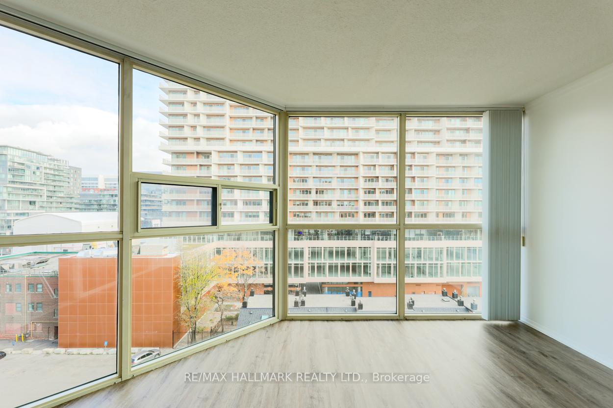 Photo 22 of Unit 901, 701 King Street W, Toronto, Niagara — HOMEH