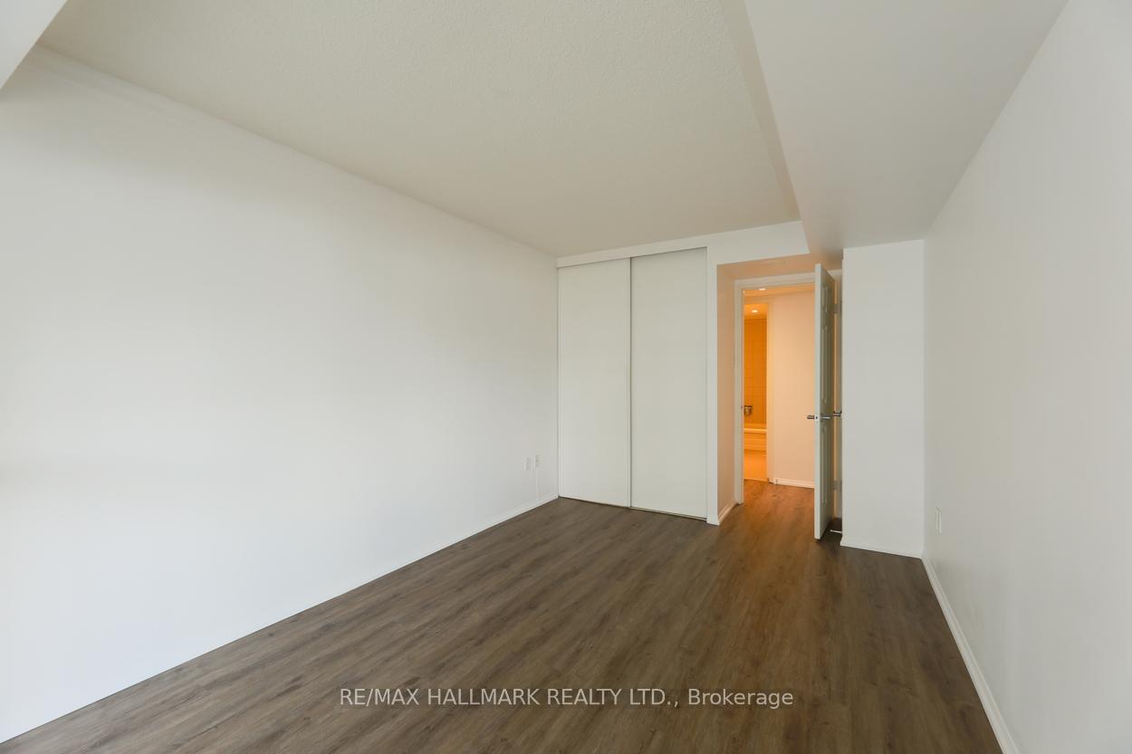 Photo 24 of Unit 901, 701 King Street W, Toronto, Niagara — HOMEH