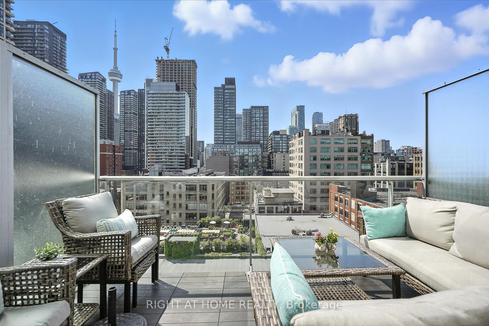 Front of Unit 1107, 388 Richmond Street W
