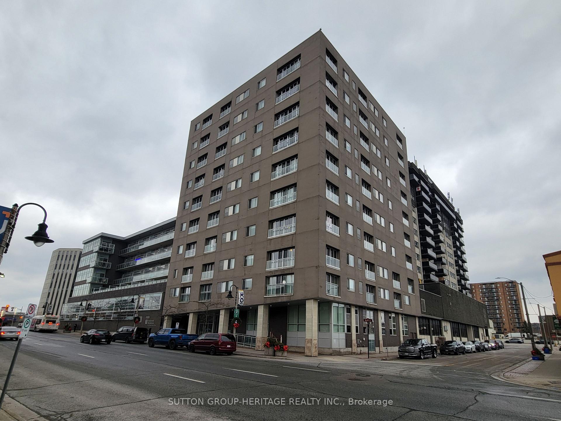 Front of Unit 402, 44 Bond Street W