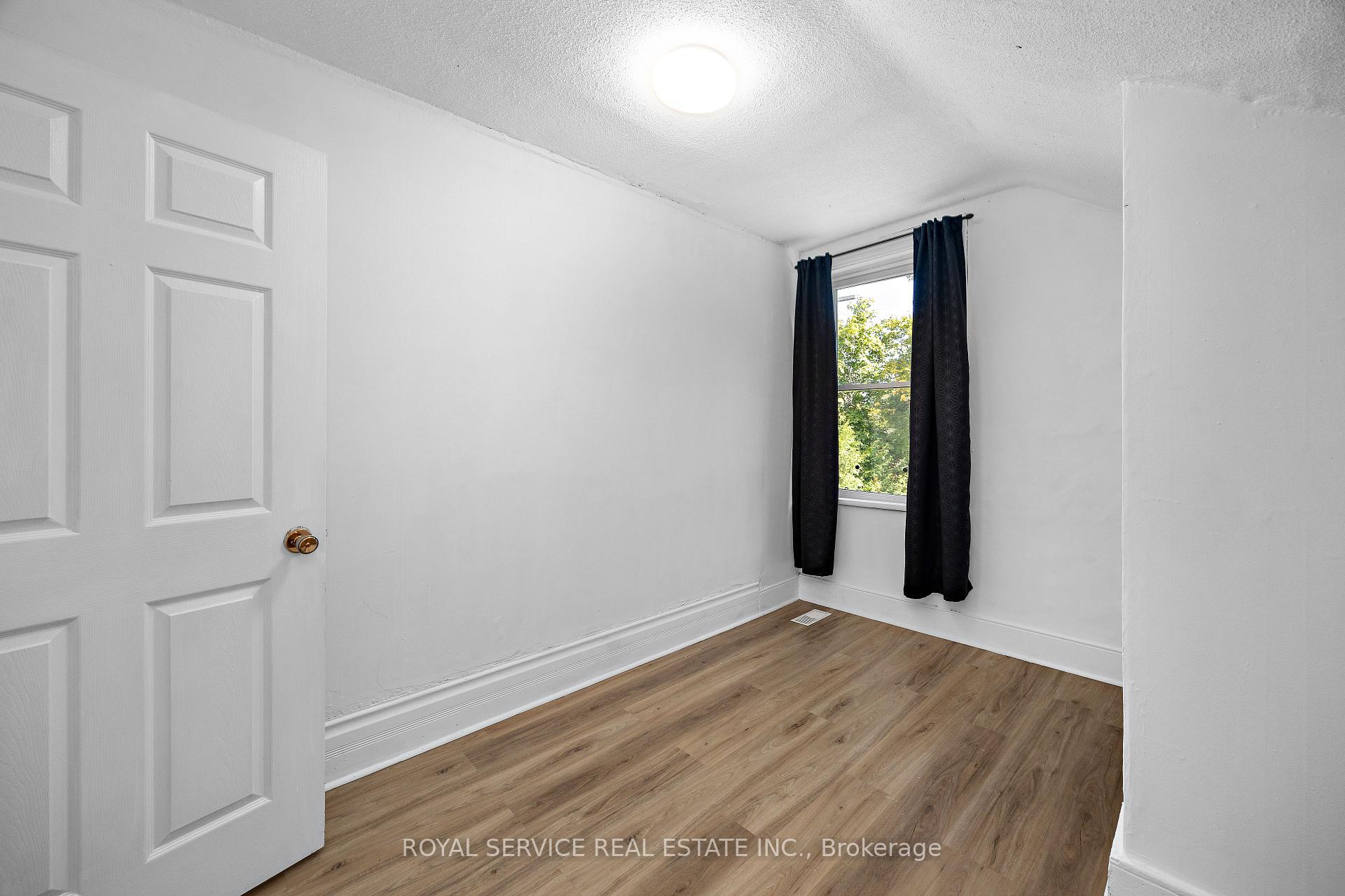 Photo 33 of 73 King Street W, Cavan Monaghan, Millbrook Village — HOMEH