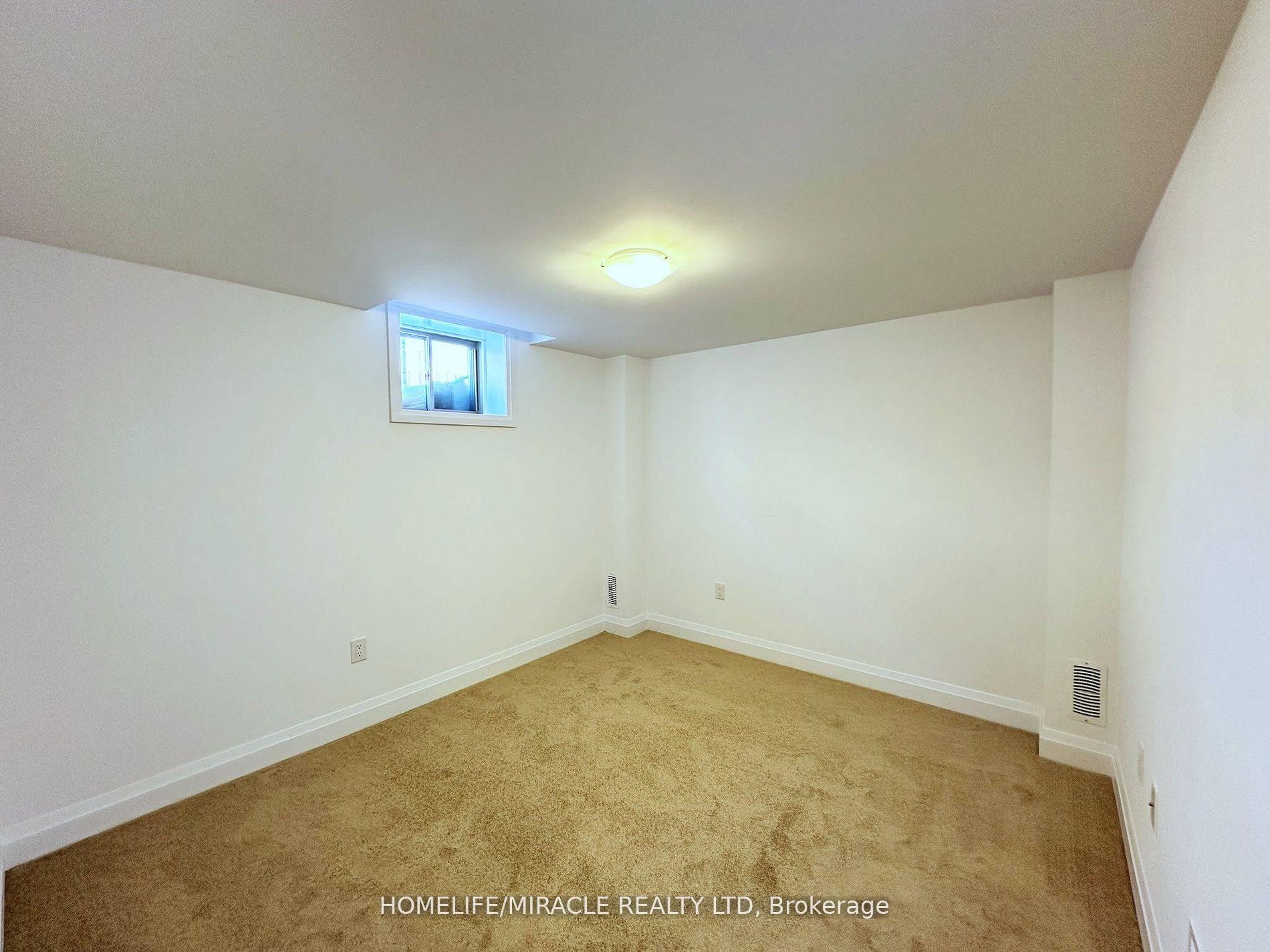 Photo 2 of 25 Gateway Drive, Barrie, Rural Barrie Southeast — HOMEH
